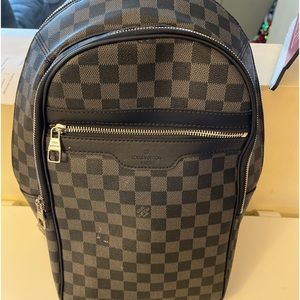 Selling Louis Vuitton backpack
